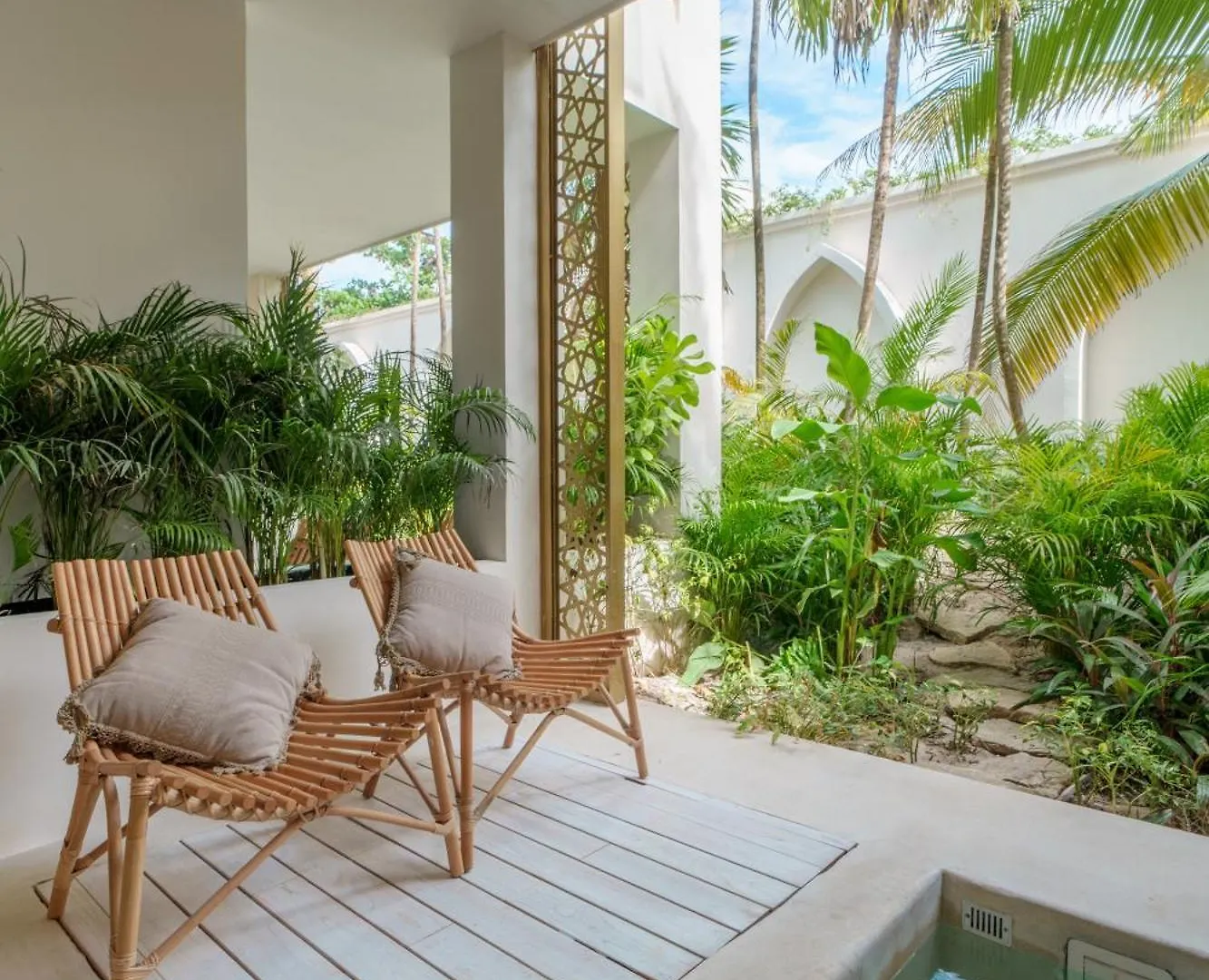 Sana Tulum Beachfront Boutique Hotel